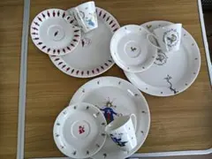 フェリシモ 12の絵本 カップアンドソーサー11セット - メルカリ