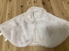 美品スラップスリップ　ホワイトファー花柄ポンチョ風アウター