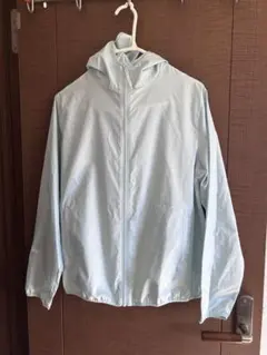 ユニクロ　POCKETABLE PARKA 160サイズ