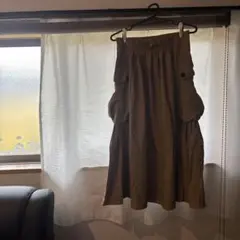 希少デザイン 新品未使用品 ベージュフレアスカート ポケット付き