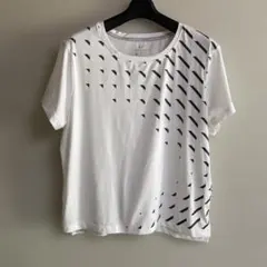 Nike DRI-FIT 一部柄付きホワイトTシャツ フィットネスウェア
