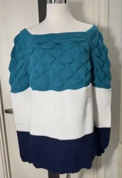 オフショルダー ケーブル編みニット