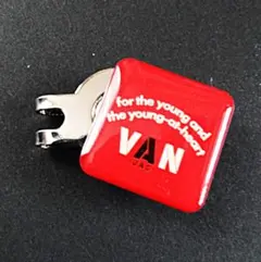 VAN JAC ヴァンヂャケット アーチロゴスクェアマグネット RED