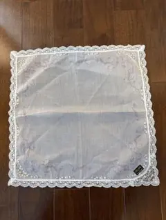 CELINE レース付きハンカチ