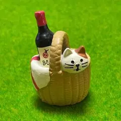 デコレ コンコンブル 子猫とワイン