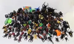 ムシキングバトル 合虫ガッツ!! 図鑑 フィギュア11個セット カード付き ムシキングバトル 合虫ガッツ!! 図鑑 フィギュア11個セット カード付き