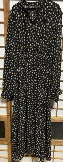 夢*姫様 今月まで販売： LOWRYSFARM 花柄ワンピース ブラック