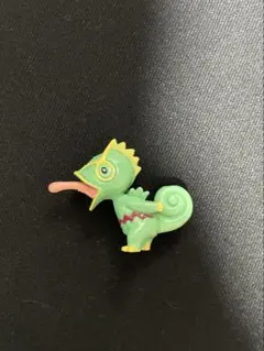 立体ポケモン図鑑　カクレオン　フィギュア