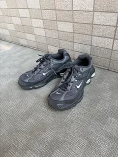 Nike Shox TL ダークグレー スニーカーのサムネイル