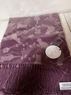 猫と花模様 紫色 マフラー