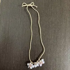 花モチーフ ネックレス 淡いピンク