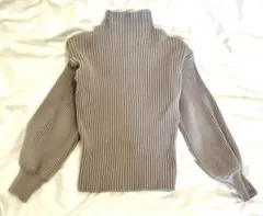 ベージュリブ編み ハイネックニット 長袖