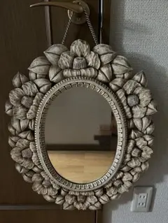 昭和レトロ　木彫り　壁掛け鏡　椿？　白木　艶少しあり　手作り　重さ約2kgくらい