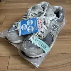 ニューバランス　2002R