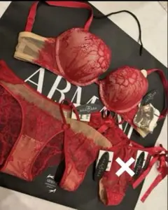 【モデル掲載 ANNEBRA おとなRED 】アンブラのサムネイル