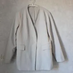 ベージュ ノーカラージャケット