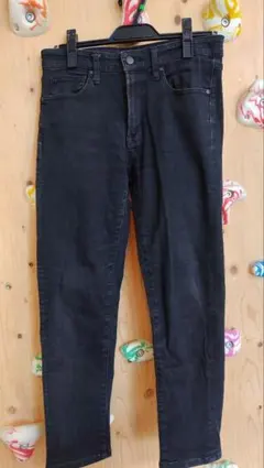 UNIQLOJEANSユニクロジーンズ29 スキニー黒デニム　ウルトラストレッチ