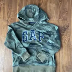 GAP 迷彩柄 フード付きパーカー　裏起毛
