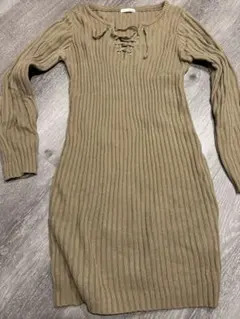 リゼクシー ベージュ リブ編み ニットワンピース