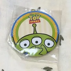 トイストーリー　オーマイカフェ　リトルグリーンメン　缶バッジ　新品　未開封