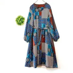 UNTITLED 幾何学模様 長袖ロングワンピース 幾何学模様の長袖ロングワンピース