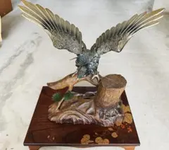 金属製 鷲の彫刻 高約38cm - メルカリ
