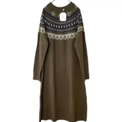新品タグ付き　iro no hi オリーブ色ノルディック柄ニットワンピースM