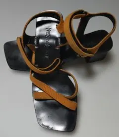 Yves Saint Laurent サンダル パイソン型押しのサムネイル