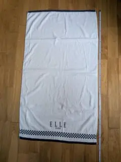 【新品未使用】ELLE PARIS バスタオル ホワイト チェック柄 日本製のサムネイル