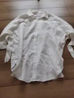 CECIL McBEE　白シャツ