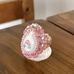 Item thumbnail for item eeef0663-cd33-44e4-9c6d-1b3042d3c326