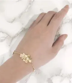 クローバー　ブレスレット　イエローゴールド