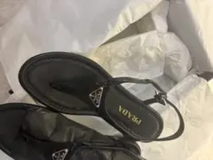 新品未使用正規品PRADA トングサンダル　トップパテント　1Y656I