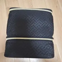 ブラックキルティングポーチ