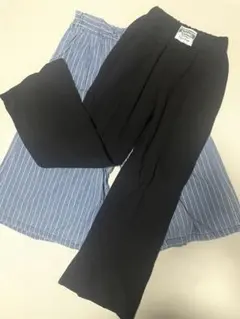 150cmストライプパンツと黒の長ズボンセット