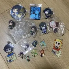 鬼滅の刃 アクリルキーホルダー缶バッジラバーストラップ キーホルダー まとめ売り