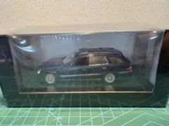 1/43 ミニチャンプス　メルセデスEクラスワゴンのサムネイル
