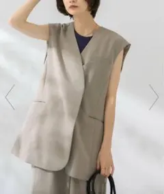 KBF　ラウンドノーカラージレ　グレージュ　One