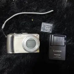 スマホ転送OK】Panasonic LUMIX DMC-FS20 シルバー - メルカリ