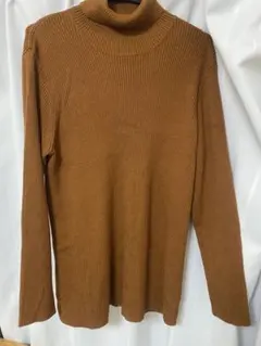 SENSE OF PLACE リブ編みブラウンタートルネックセーター