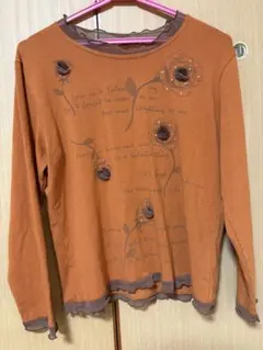 オレンジ花柄長袖Tシャツ
