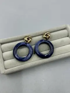 257ヴィンテージ　樹脂　ネイビー フープ型ピアス ゴールドトーン装飾