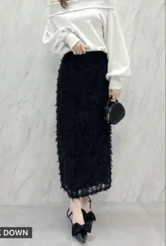dazzlin フェザーライクレースIラインスカート 黒 Mサイズのサムネイル