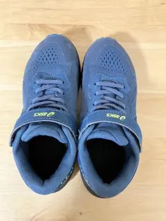 asics キッズスニーカー