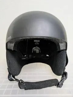 ヘルメット m