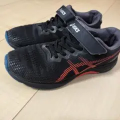 Rii様専用★ASICS キッズランニングシューズ ブラック/レッド 22.0