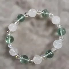 ★☆未使用保管品★緑×透明×白色石ブレスレット☆★