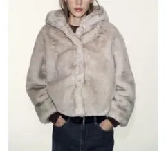 zara ショートフェイクファーコート　xs