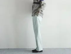 Peナチュラルストレッチ　裾スリットテーパードパンツ