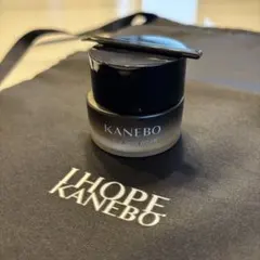 箱入り未使用KANEBO LIVELY SKIN WEAR オークルB 30g - メルカリ
